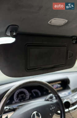 Седан Mercedes-Benz S-Class 2012 в 
