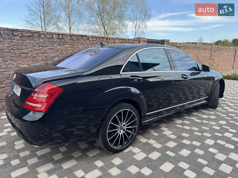 Седан Mercedes-Benz S-Class 2012 в Звягеле