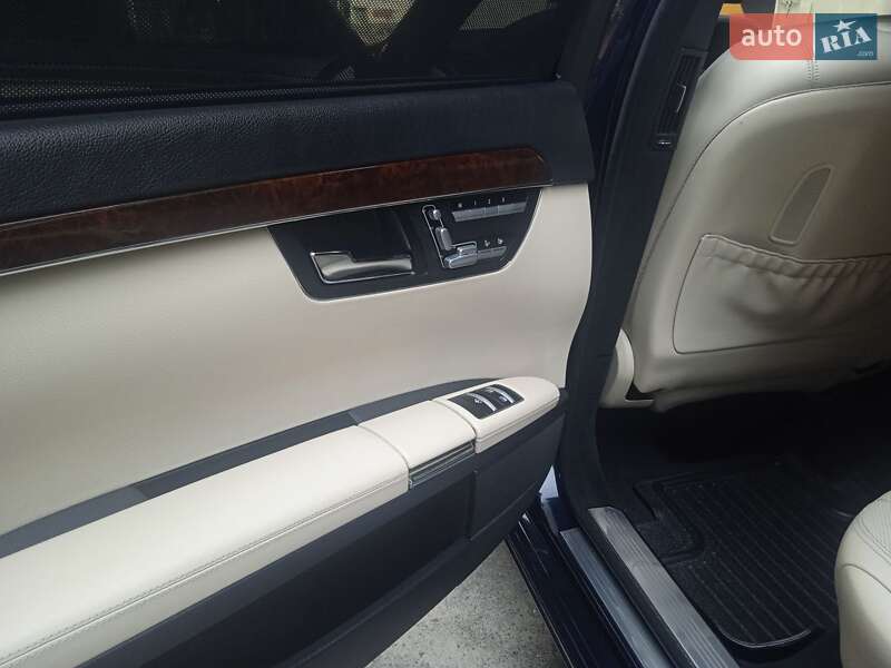 Седан Mercedes-Benz S-Class 2010 в Киеве