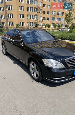 Mercedes-Benz S-Class 2011