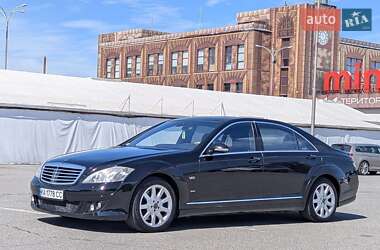 Седан Mercedes-Benz S-Class 2006 в 