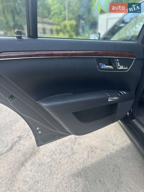 Седан Mercedes-Benz S-Class 2009 в Тернополе