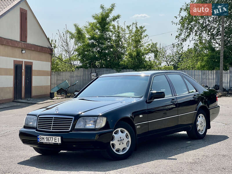 Mercedes-Benz S-Class 1993