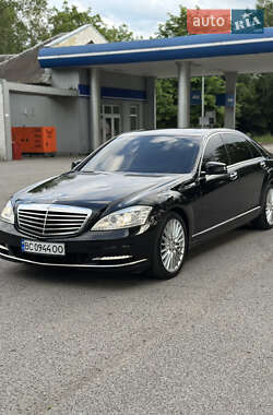 Седан Mercedes-Benz S-Class 2006 в Чернівцях