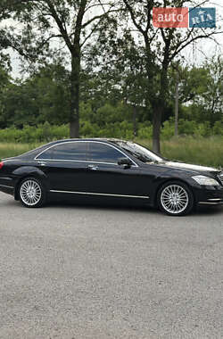 Седан Mercedes-Benz S-Class 2006 в  фото 4 Седан Mercedes-Benz S-Class 2006 в