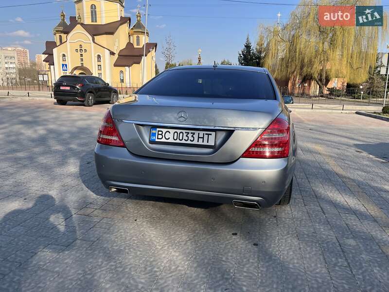 Седан Mercedes-Benz S-Class 2009 в Львове
