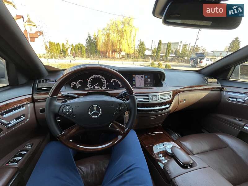 Седан Mercedes-Benz S-Class 2009 в Львове