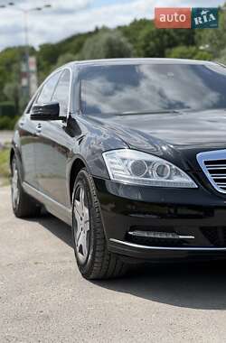 Седан Mercedes-Benz S-Class 2012 в 