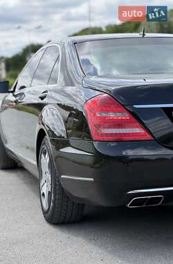 Седан Mercedes-Benz S-Class 2012 в 