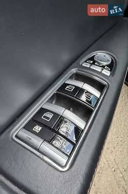 Седан Mercedes-Benz S-Class 2012 в 