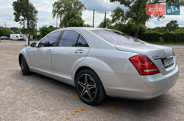 Седан Mercedes-Benz S-Class 2006 в 