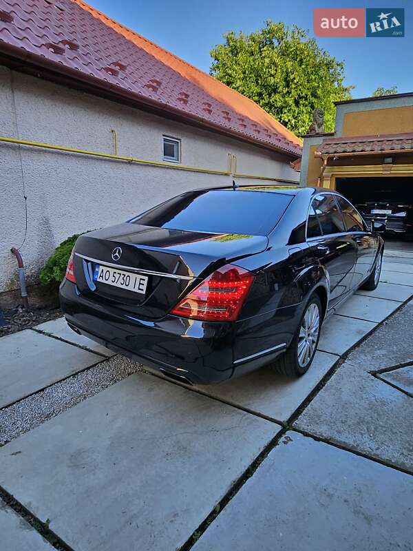 Седан Mercedes-Benz S-Class 2011 в Береговому фото 4 Седан Mercedes-Benz S-Class 2011 в Береговому