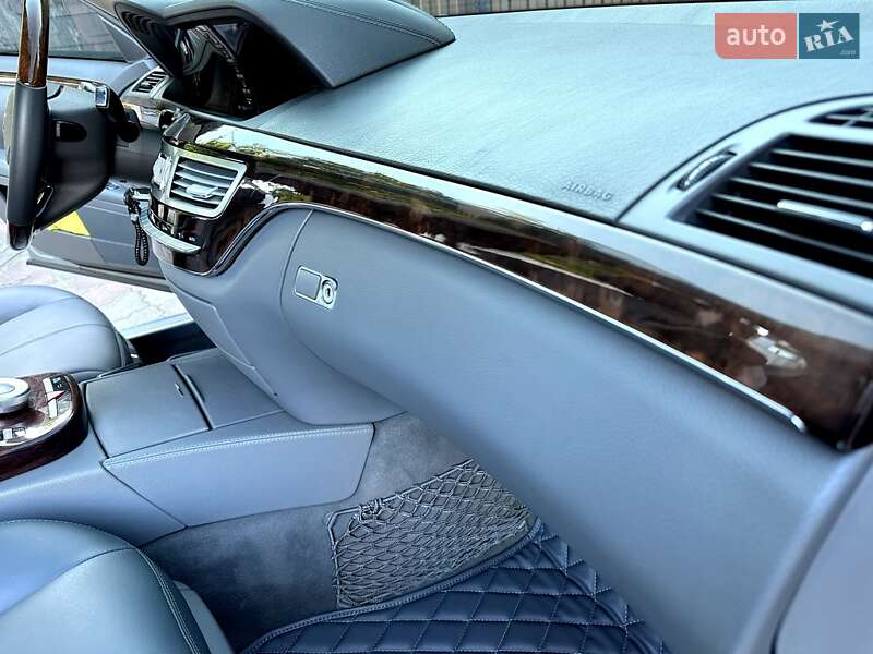 Седан Mercedes-Benz S-Class 2006 в Чернівцях