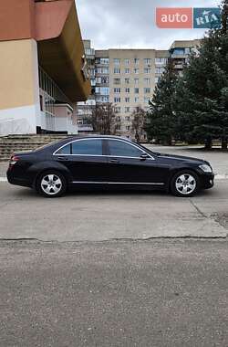 Седан Mercedes-Benz S-Class 2006 в 