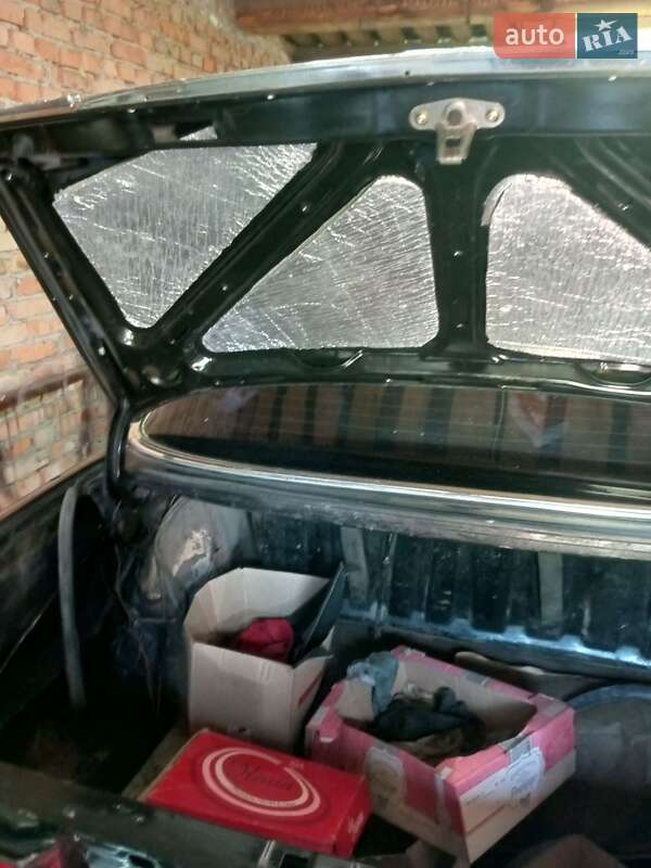 Седан Mercedes-Benz S-Class 1982 в Переяславі