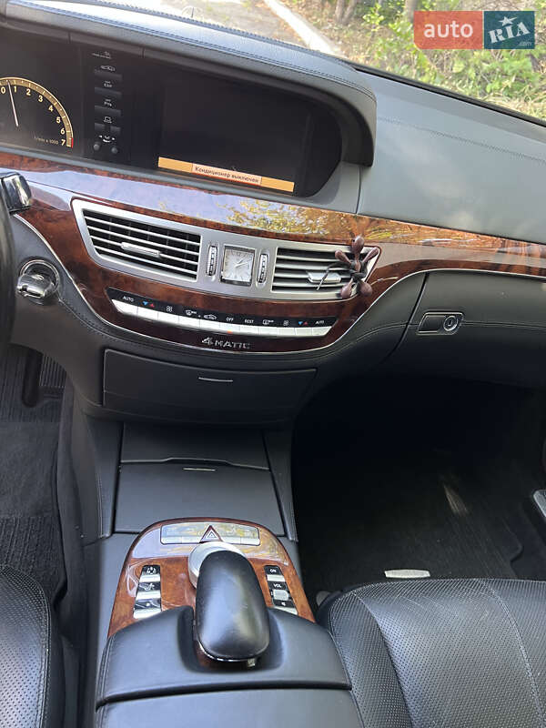 Седан Mercedes-Benz S-Class 2009 в Києві