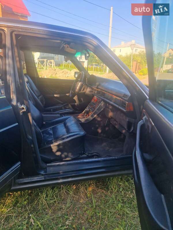 Седан Mercedes-Benz S-Class 1990 в Львове