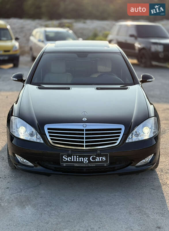 Седан Mercedes-Benz S-Class 2006 в Ровно