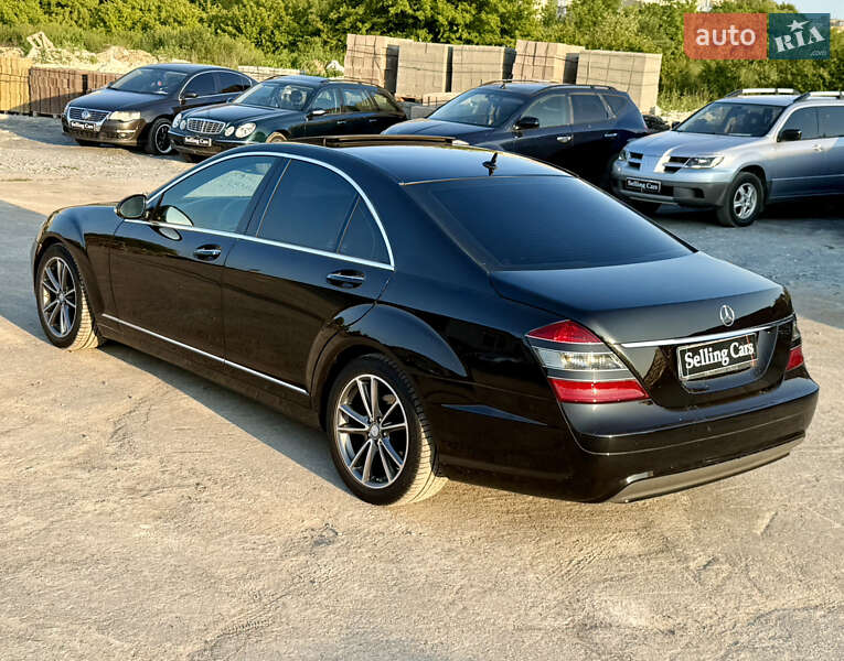 Седан Mercedes-Benz S-Class 2006 в Ровно
