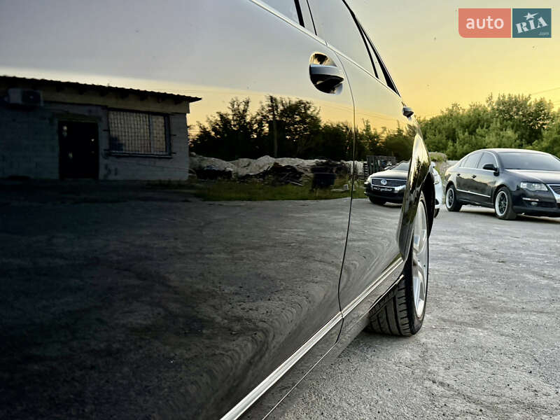 Седан Mercedes-Benz S-Class 2010 в Ровно
