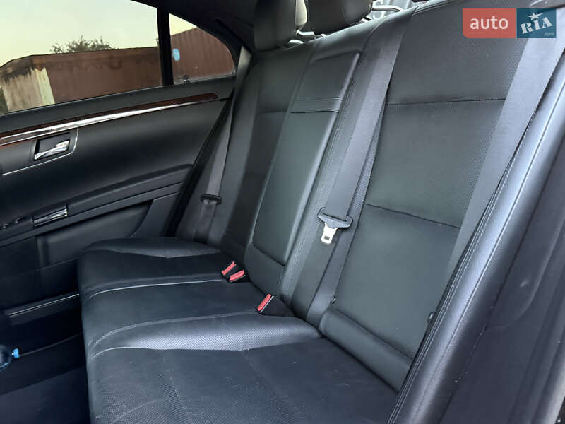 Седан Mercedes-Benz S-Class 2010 в Ровно