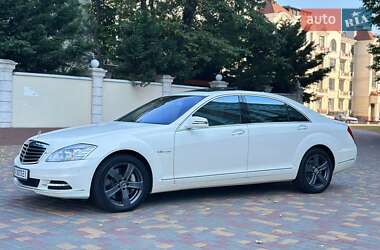 Седан Mercedes-Benz S-Class 2012 в 