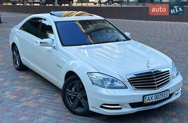 Седан Mercedes-Benz S-Class 2012 в 