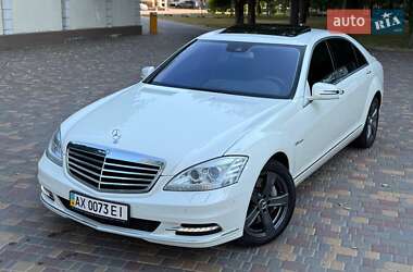 Седан Mercedes-Benz S-Class 2012 в 
