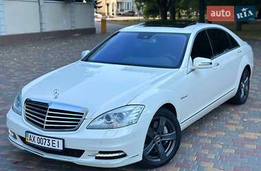 Седан Mercedes-Benz S-Class 2012 в 