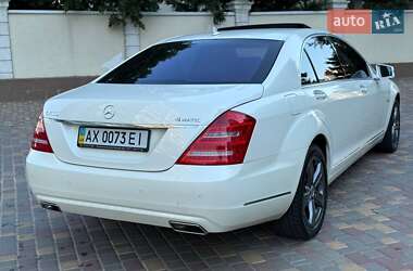 Седан Mercedes-Benz S-Class 2012 в 