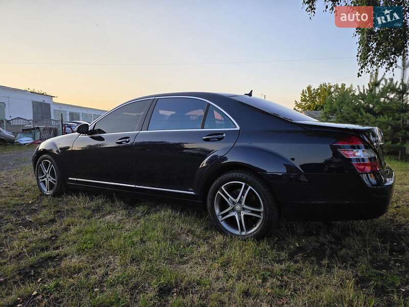 Седан Mercedes-Benz S-Class 2007 в Ровно