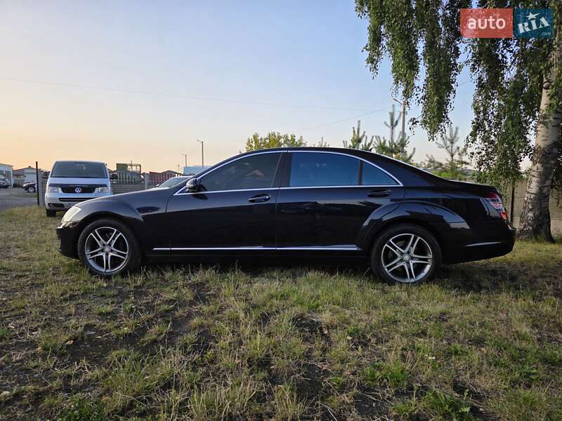 Седан Mercedes-Benz S-Class 2007 в Ровно