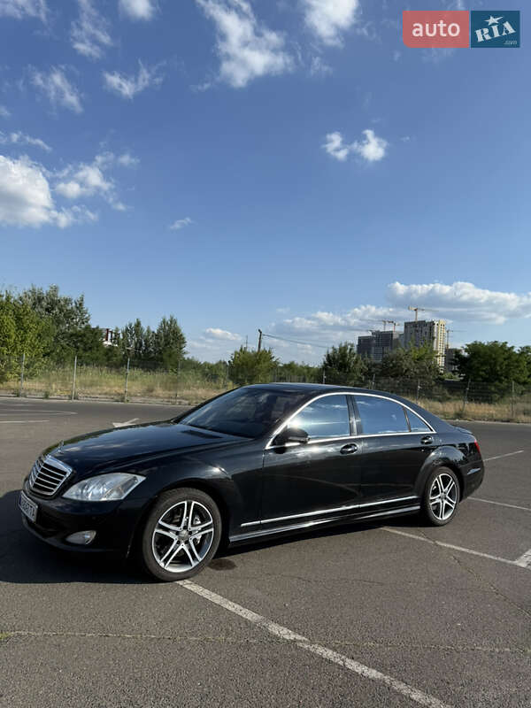 Mercedes-Benz S-Class 2008