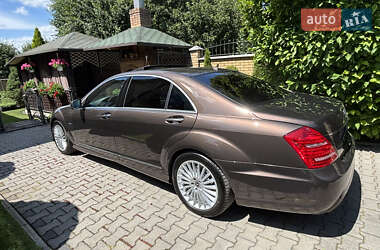 Седан Mercedes-Benz S-Class 2011 в 