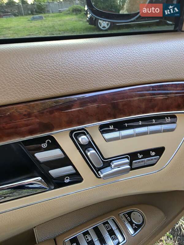 Седан Mercedes-Benz S-Class 2007 в Ровно
