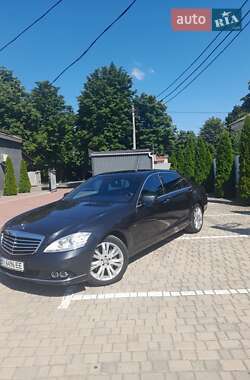 Седан Mercedes-Benz S-Class 2012 в 