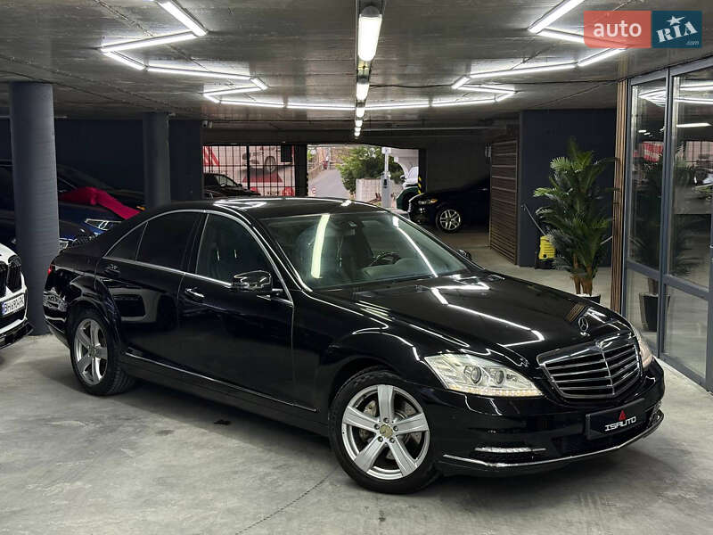 Mercedes-Benz S-Class 2012