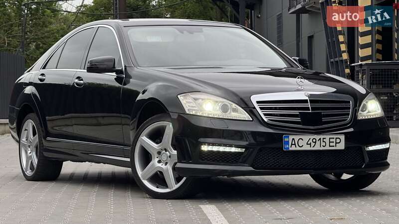 Седан Mercedes-Benz S-Class 2009 в Стрию