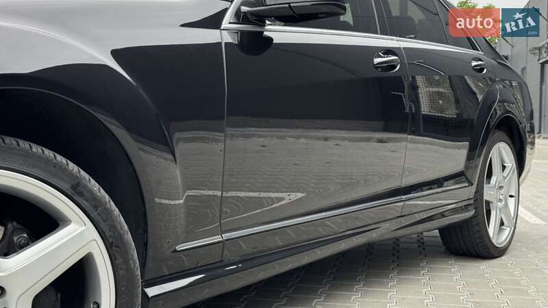 Седан Mercedes-Benz S-Class 2009 в Стрию