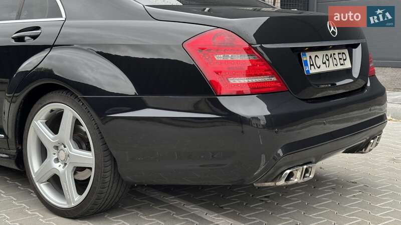 Седан Mercedes-Benz S-Class 2009 в Стрию