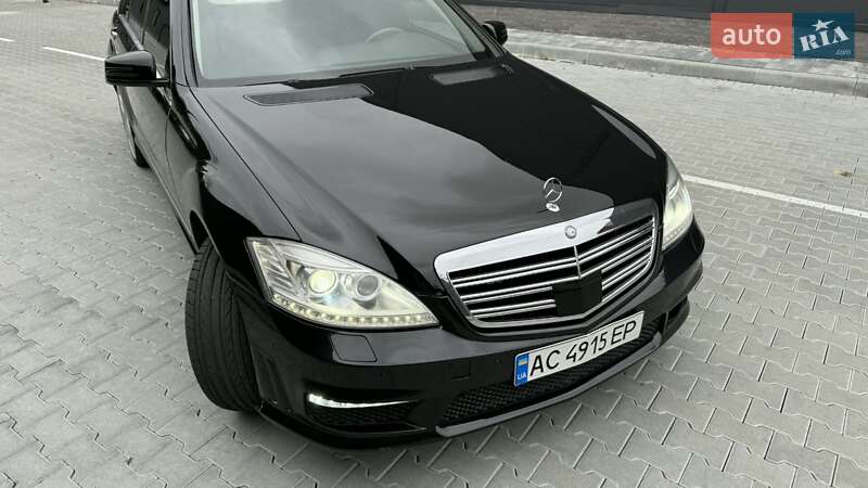 Седан Mercedes-Benz S-Class 2009 в Стрию