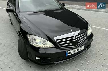 Седан Mercedes-Benz S-Class 2009 в 