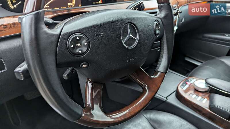 Седан Mercedes-Benz S-Class 2009 в Стрию