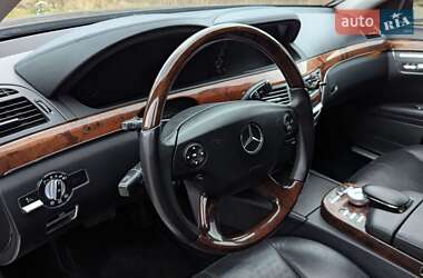 Седан Mercedes-Benz S-Class 2009 в 