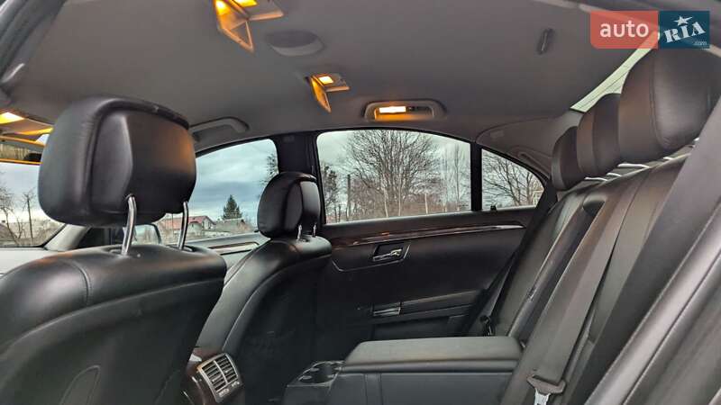 Седан Mercedes-Benz S-Class 2009 в Стрию