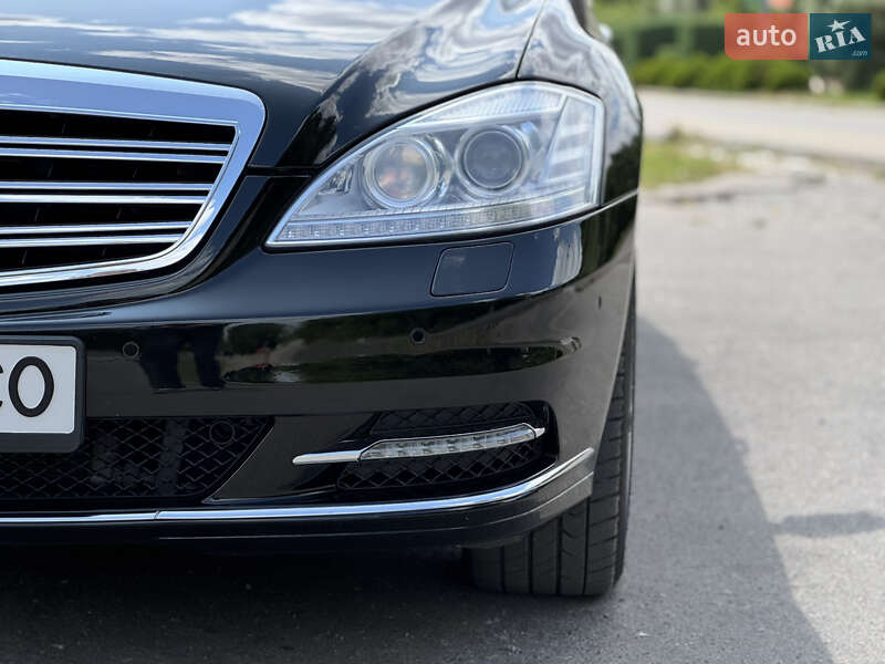 Седан Mercedes-Benz S-Class 2012 в Днепре