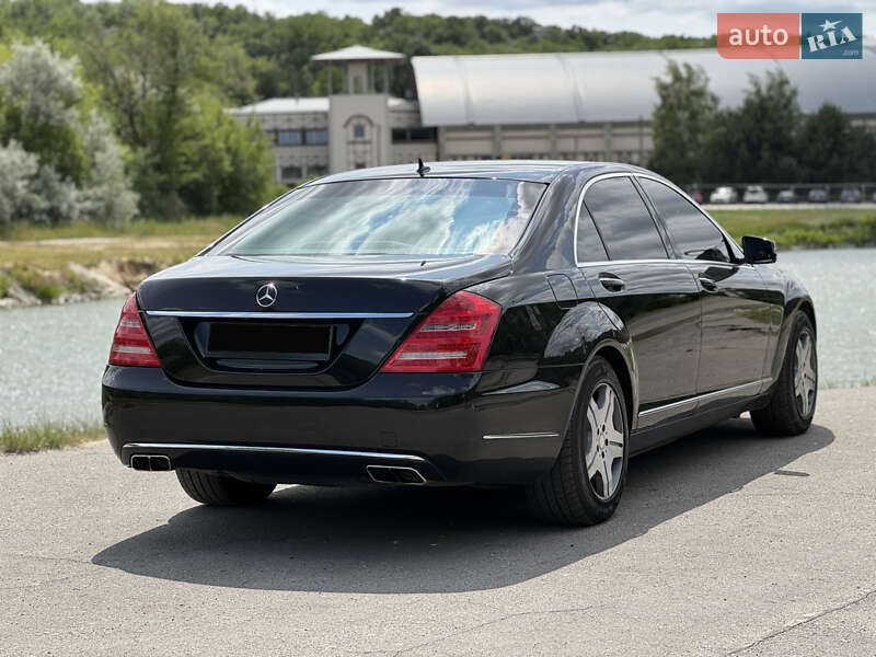 Седан Mercedes-Benz S-Class 2012 в Днепре