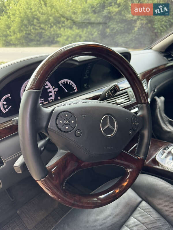 Седан Mercedes-Benz S-Class 2012 в Днепре