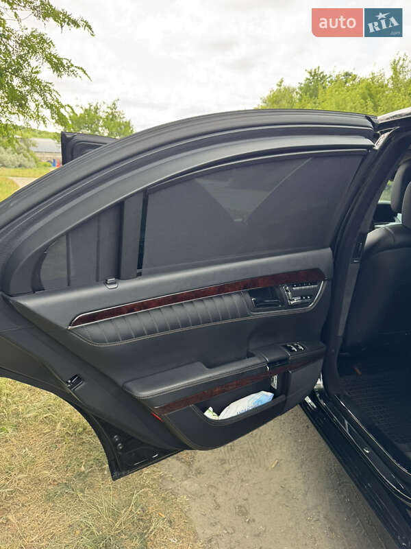 Седан Mercedes-Benz S-Class 2012 в Днепре