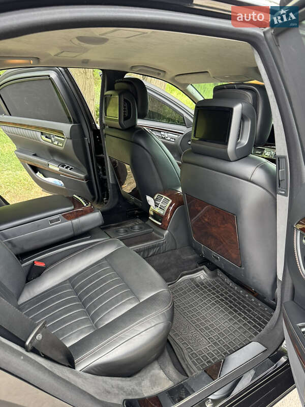 Седан Mercedes-Benz S-Class 2012 в Днепре